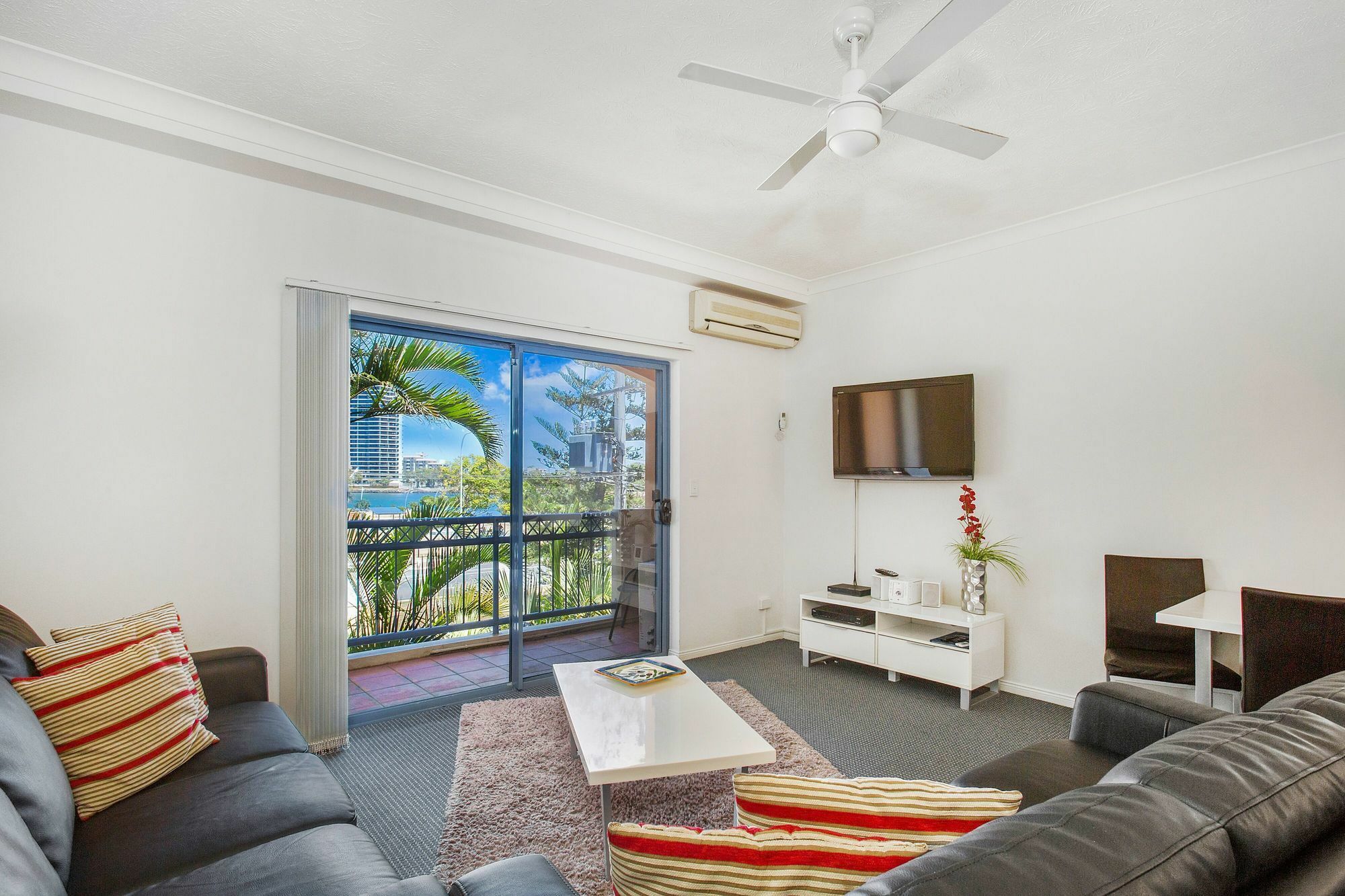 Bella Mare Coolangatta Beachside Apartments Gold Coast Exterior photo