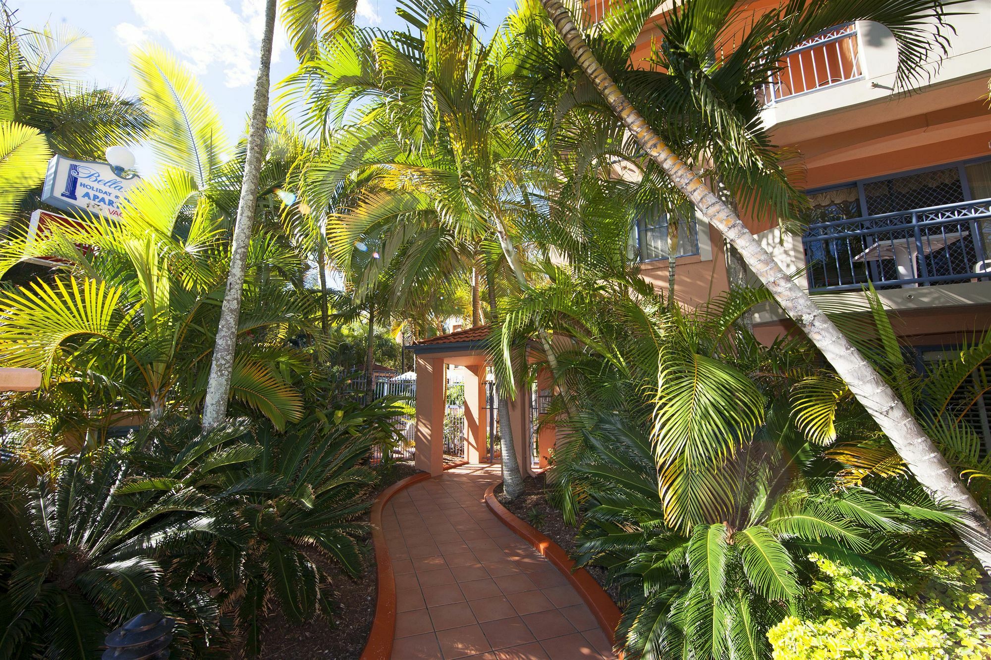 Bella Mare Coolangatta Beachside Apartments Gold Coast Exterior photo